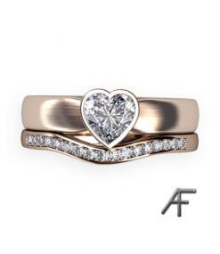 hjärtslipad diamant och alliansring
