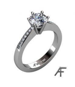 enstensring diamant med sidostenar