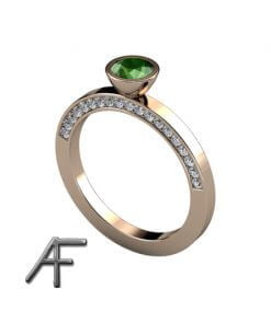 guldring med turmalin och diamanter