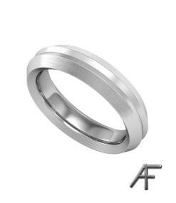 mattborstad ring platina