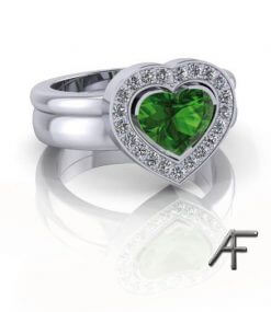 hjärtslipad grön tumalin i vitguldsring