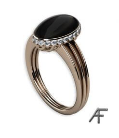 onyxring i 18 k guld med diamanter