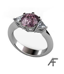 vitguldsring med rosa sten och diamanter